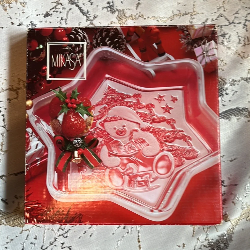 Mikasa Christmas Star Plate Teddy Sweet 9 1/4 with box - Picture 3 of 4